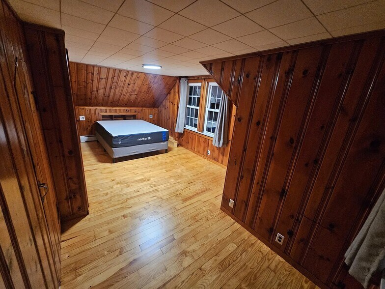 Building Photo - 517 Salmon Falls Rd