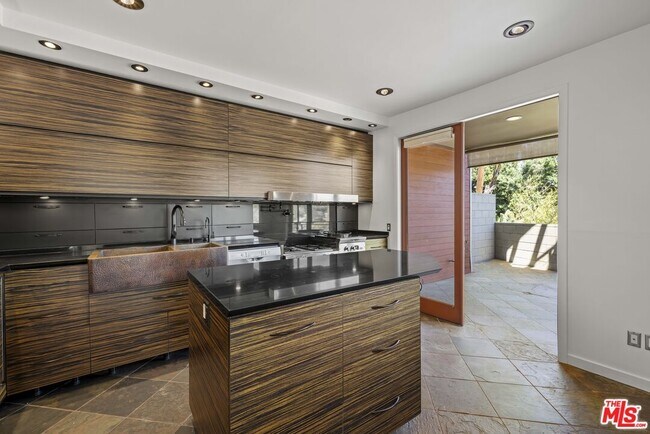 Building Photo - 2222 Bancroft Ave