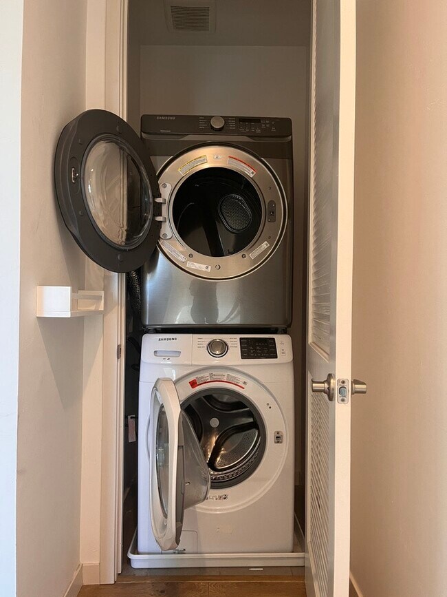 Building Photo - 475 Tailoff Ln