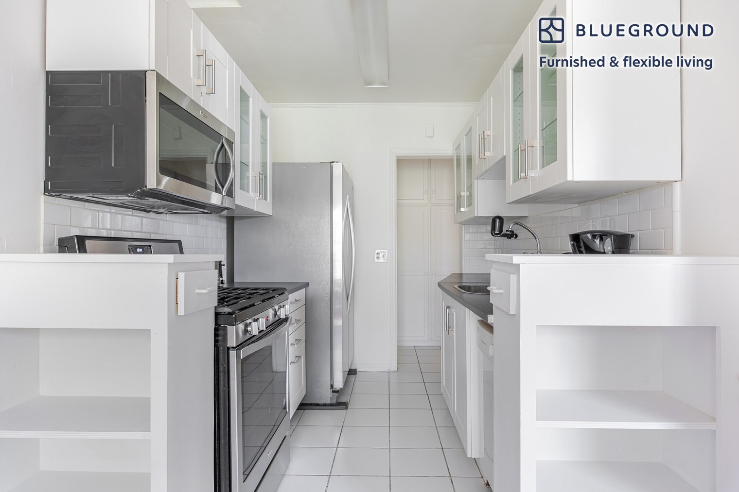 Building Photo - 136 S Roxbury Dr