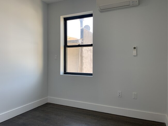 Primary Photo - 771 Lexington Ave
