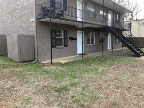 Building Photo - 229 N Church Ave