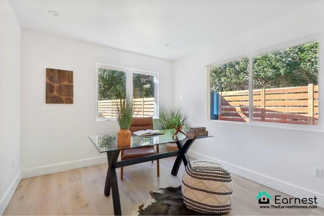 Building Photo - 4 + 3 Elegant Sherman Oaks Retreat with Po...