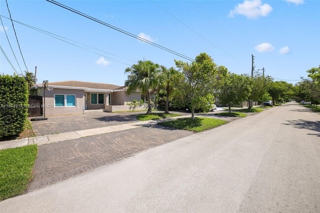 Building Photo - 1681 Daytonia Rd