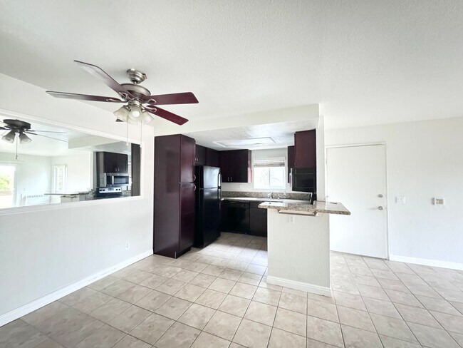 Building Photo - 207 Woodland Pkwy