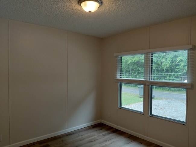 Building Photo - 627 TN-91