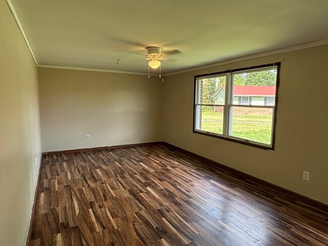 Building Photo - 5 Shawnee Acres Cir