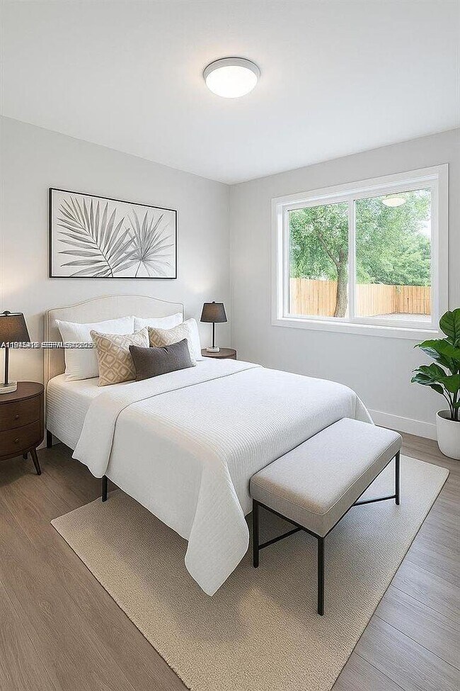 Building Photo - 1400 NE 43rd Ct