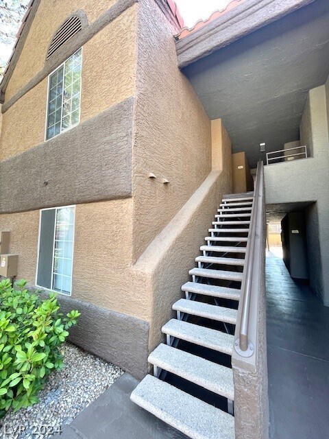 Building Photo - 2200 S Fort Apache Rd