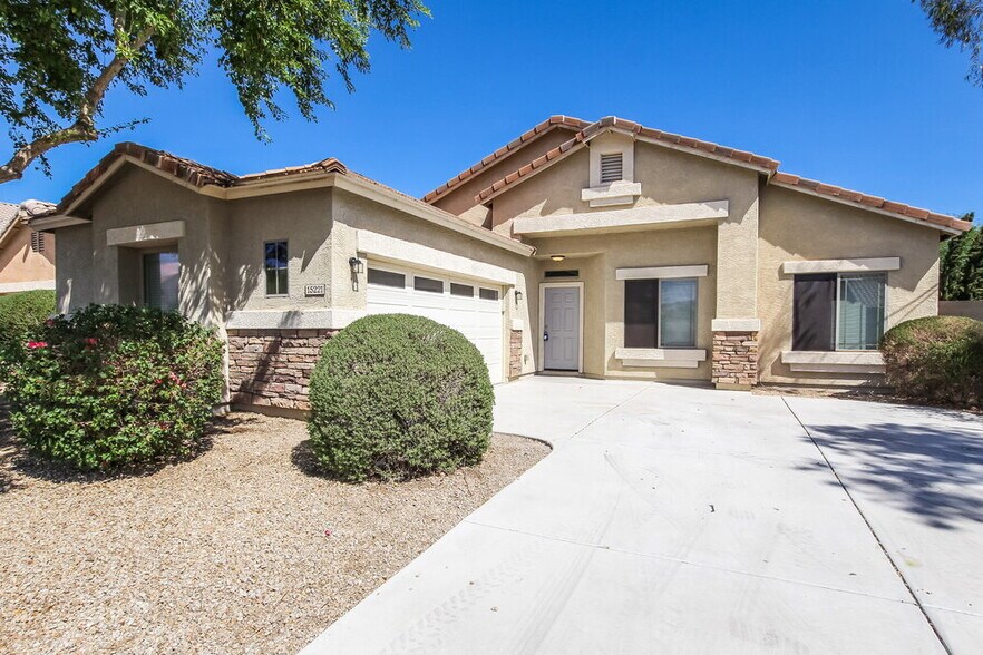 Primary Photo - 15221 N 177th Dr