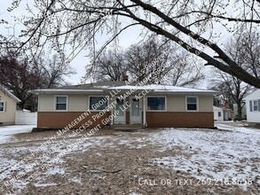 Building Photo - 3995 Groveland Ave SW