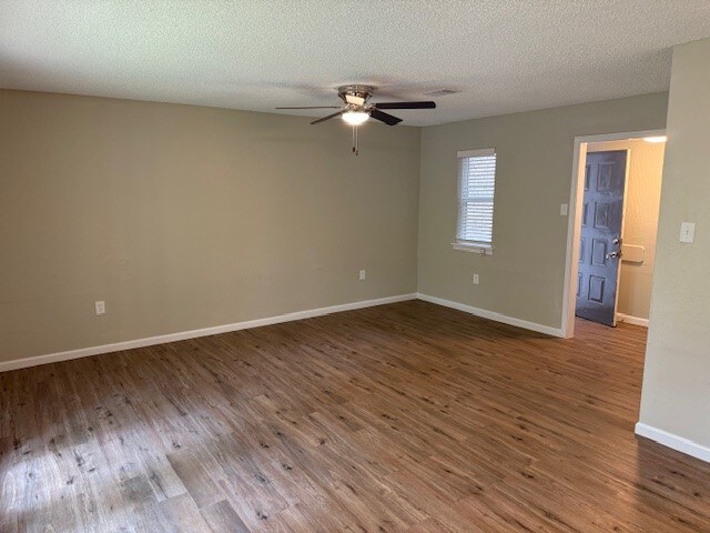 Building Photo - 6205 Jackson Rd