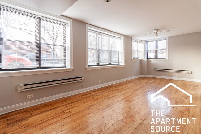 Building Photo - 3439 N Sheffield Ave