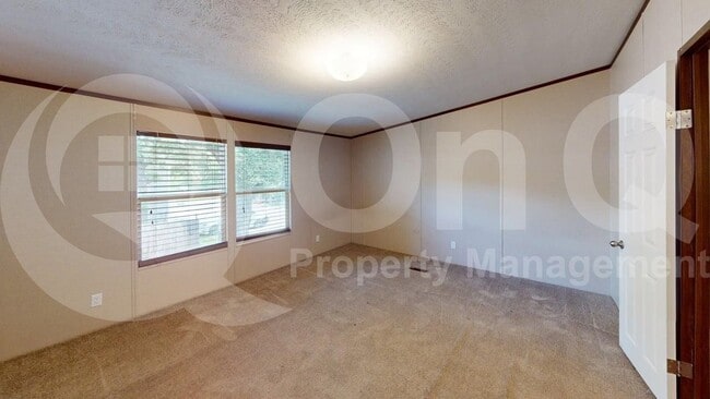 Building Photo - 7415 Remington Rd