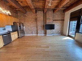 Building Photo - 1503 S State St