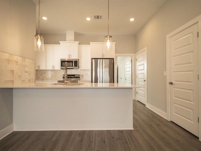 Building Photo - 120 Kimble Ln