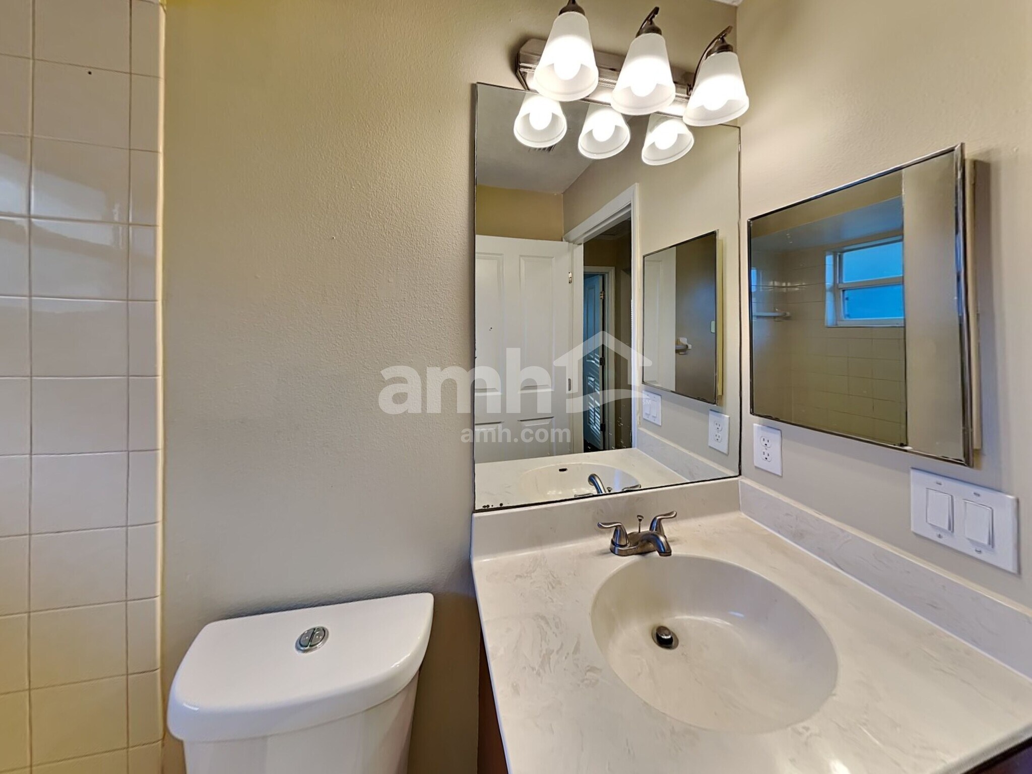 Building Photo - 3029 SE Wake Rd