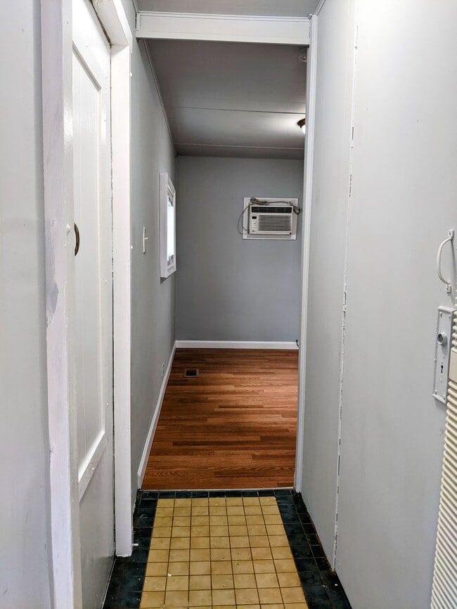 Building Photo - One bed mobile home- Aston, PA