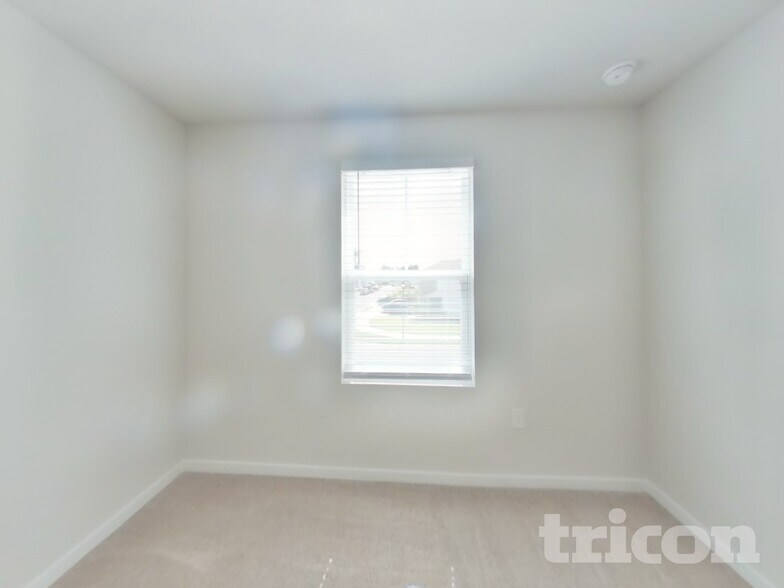 Building Photo - 14934 Macadamia Ln