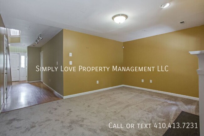 Building Photo - 2252 Commissary Cir