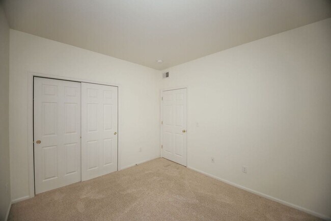 Building Photo - 2003 Grays Peak Dr