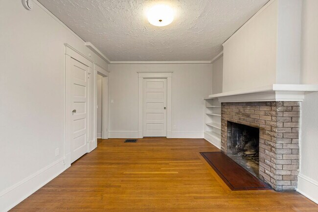 Building Photo - 1231 NW 25th Ave
