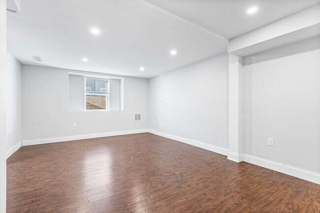 Building Photo - 40 Seaview Ave