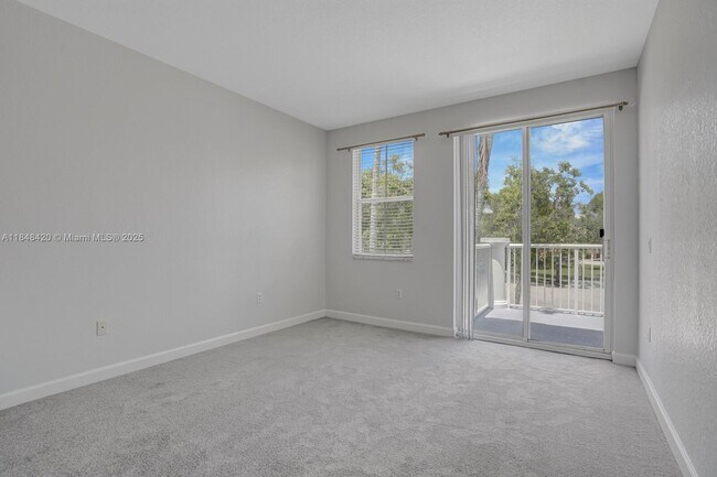 Building Photo - 1013 Shoma Dr
