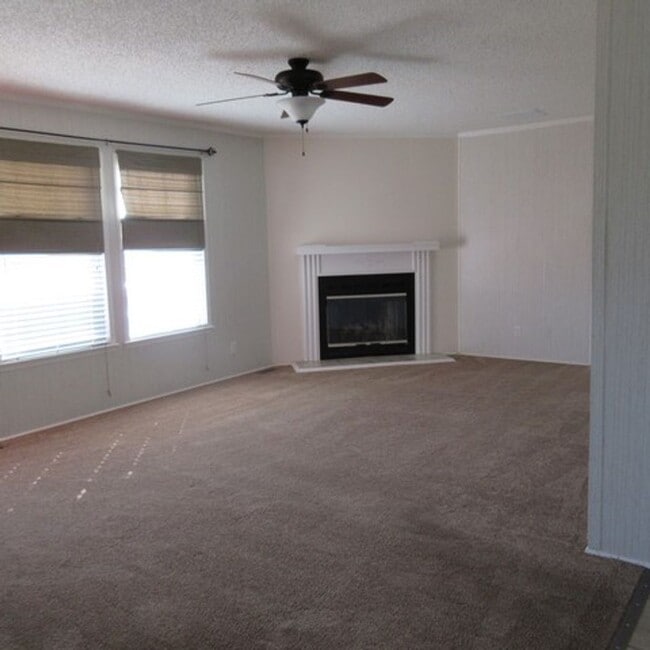 Building Photo - 123 Magnolia Gardens Dr