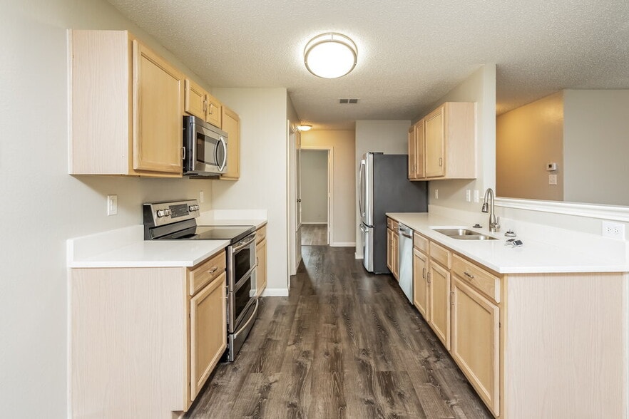 Building Photo - 1704 Chesterwood Dr