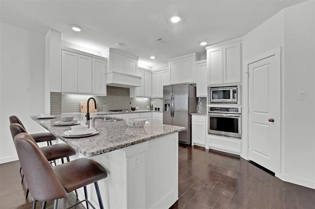 Building Photo - 432 Texas Dr