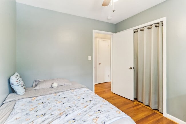 Building Photo - Lovely 3br/3ba home minutes from Downtown ...