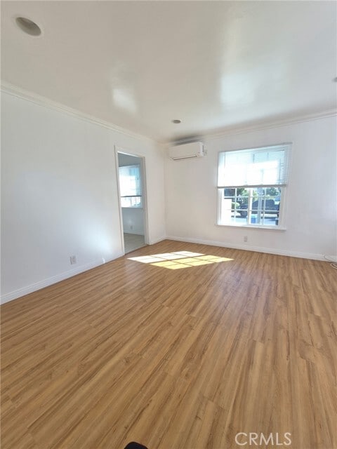 Building Photo - 8437 Lilienthal Ave