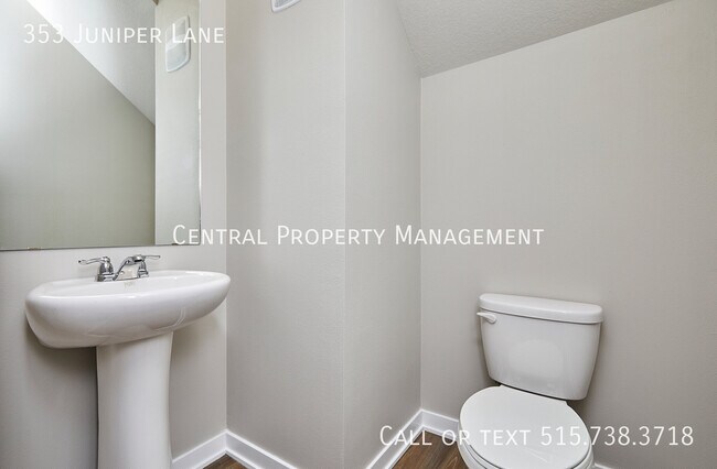 Building Photo - 353 Juniper Dr