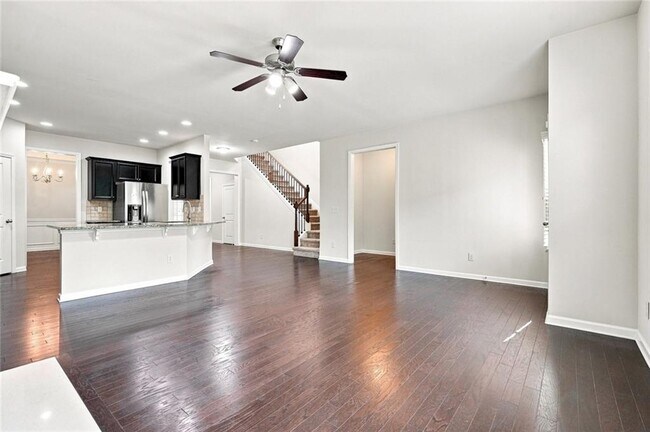 Building Photo - 4615 Woodbine Way