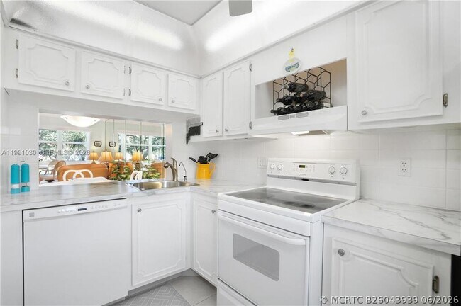 Building Photo - 1501 S Ocean Blvd