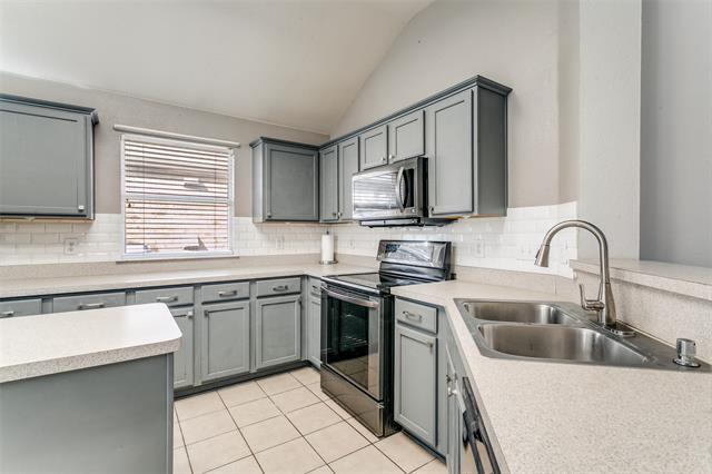 Building Photo - 2408 Graystone Ln