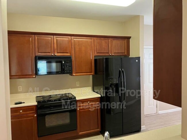 Building Photo - 2045 Forest Lakes Ln