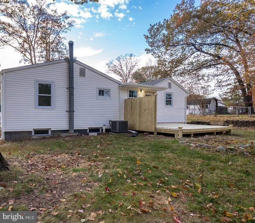 Building Photo - 822 Warburton Ln