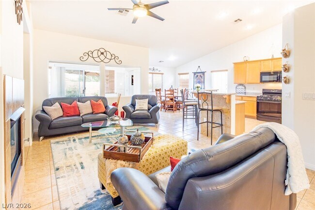 Building Photo - 10916 Bandol Pl