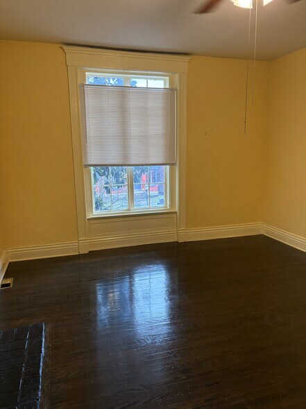 Building Photo - 1445 S 4th St