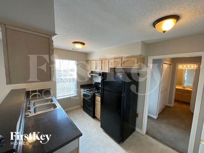 Building Photo - 1809 Black Bear Cir W