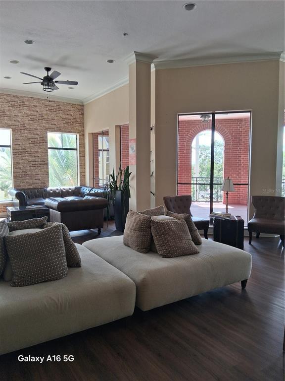 Building Photo - 1810 E Palm Ave