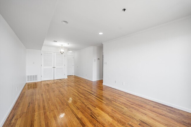 Building Photo - 4401 Smith Ave