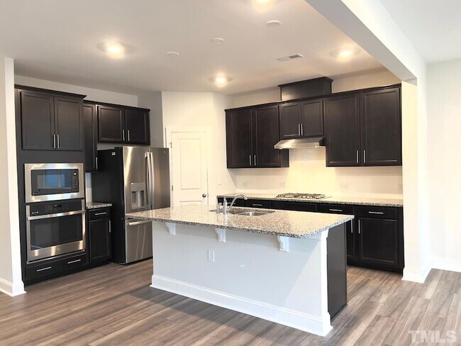 Building Photo - 341 Natsam Wds Wy