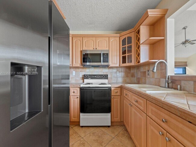 Building Photo - 10020 NW 9th St Cir