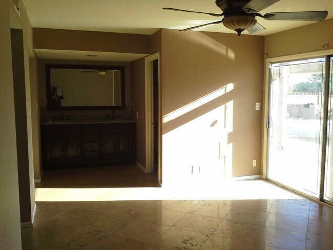 Building Photo - 8350 N 50th Dr