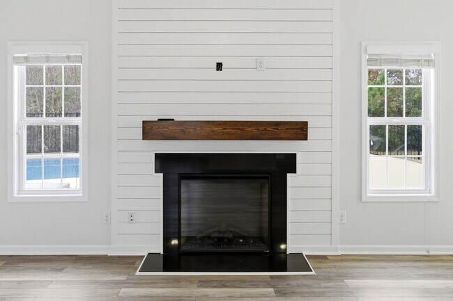 Building Photo - 124 Regatta Way