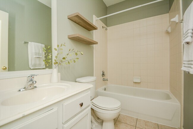 Building Photo - 24914 Oconee Dr