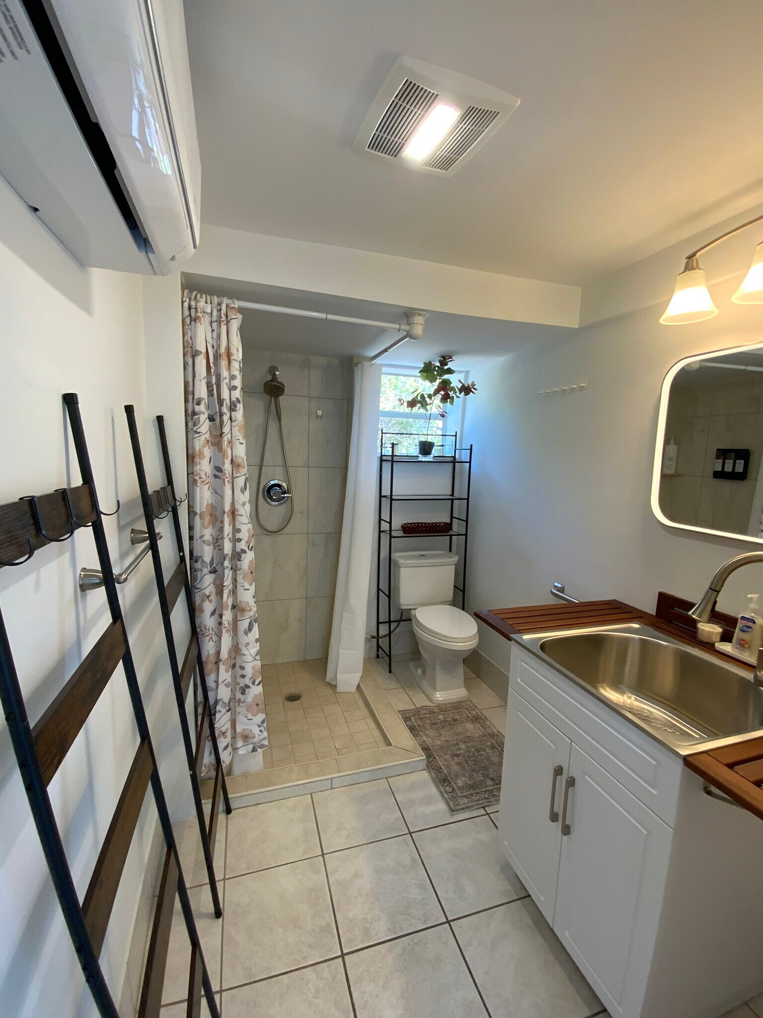2x1 open shower with AC - 2440 Manasota Beach Rd